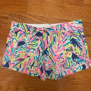 Size 4 Lilly Pulitzer shorts. VGUC.